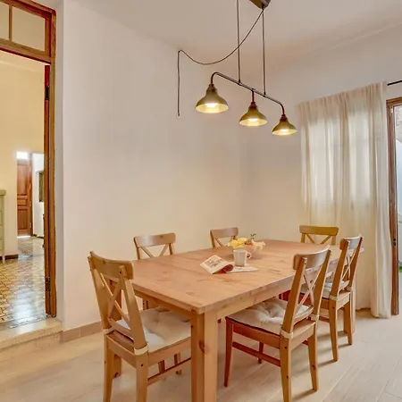 Casa Alvaro - Private Pool, Solarium & Peaceful Escape بيت للعطل *