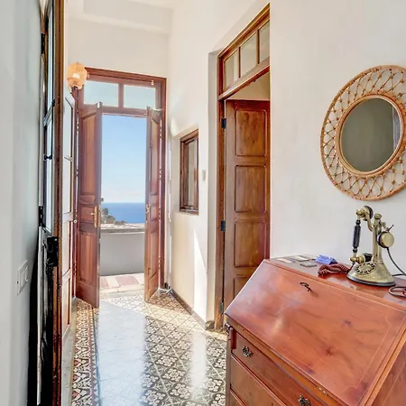 Casa Alvaro - Private Pool, Solarium & Peaceful Escape بيت للعطل Fasnia