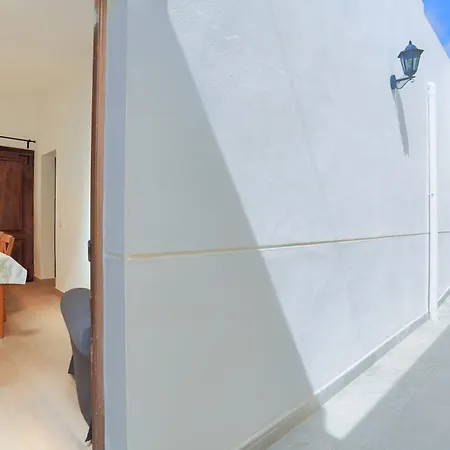 Casa Alvaro - Private Pool, Solarium & Peaceful Escape Fasnia