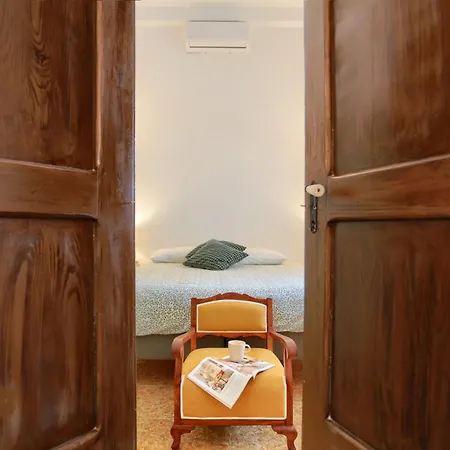 Casa Alvaro - Private Pool, Solarium & Peaceful Escape بيت للعطل *